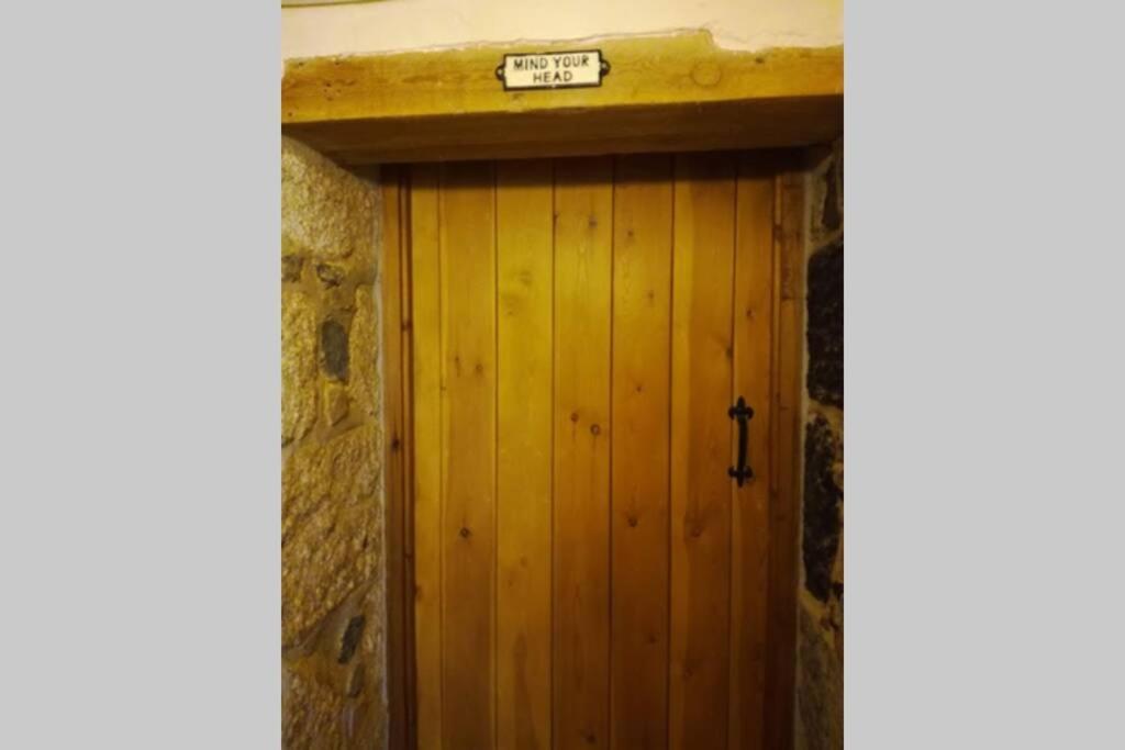 Farm Accommodation - The Lizard Peninsula, Cornwall Helston Kültér fotó
