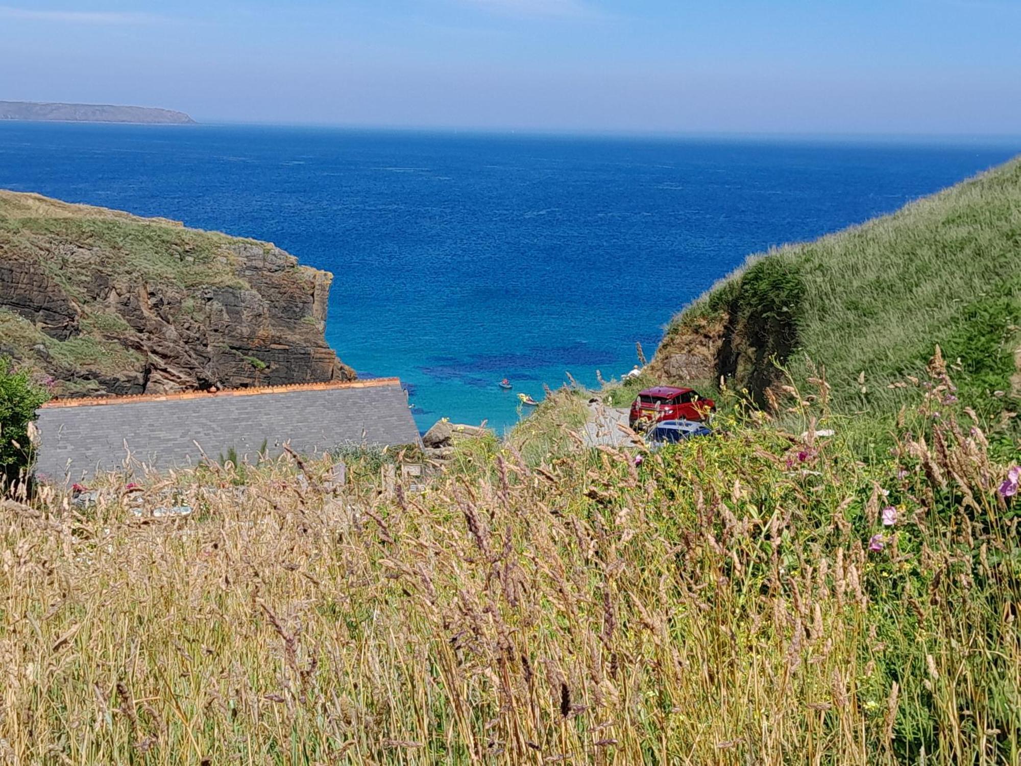 Farm Accommodation - The Lizard Peninsula, Cornwall Helston Kültér fotó